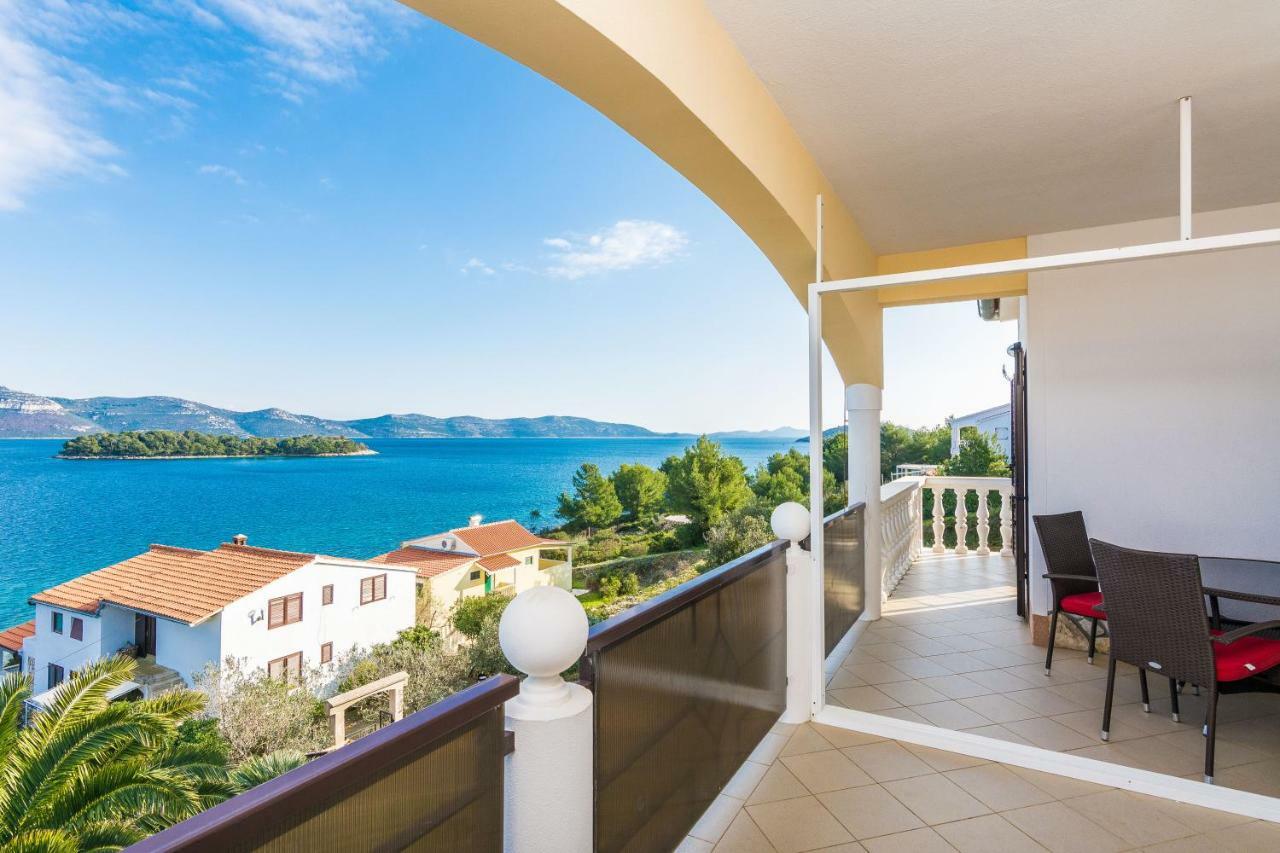 Villa Iz Veli Iz Exterior photo
