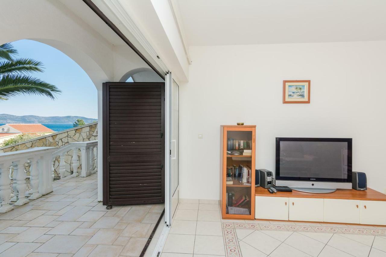 Villa Iz Veli Iz Exterior photo