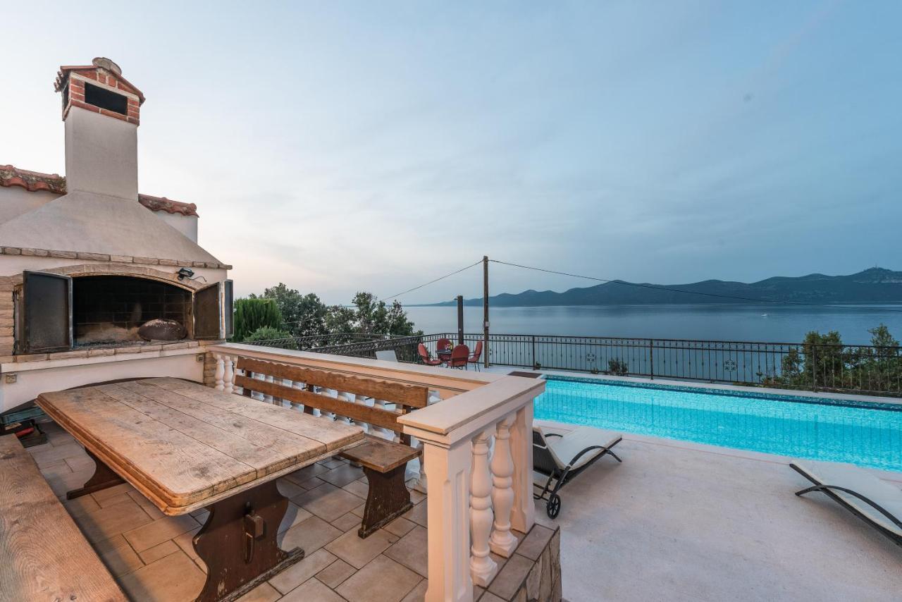 Villa Iz Veli Iz Exterior photo
