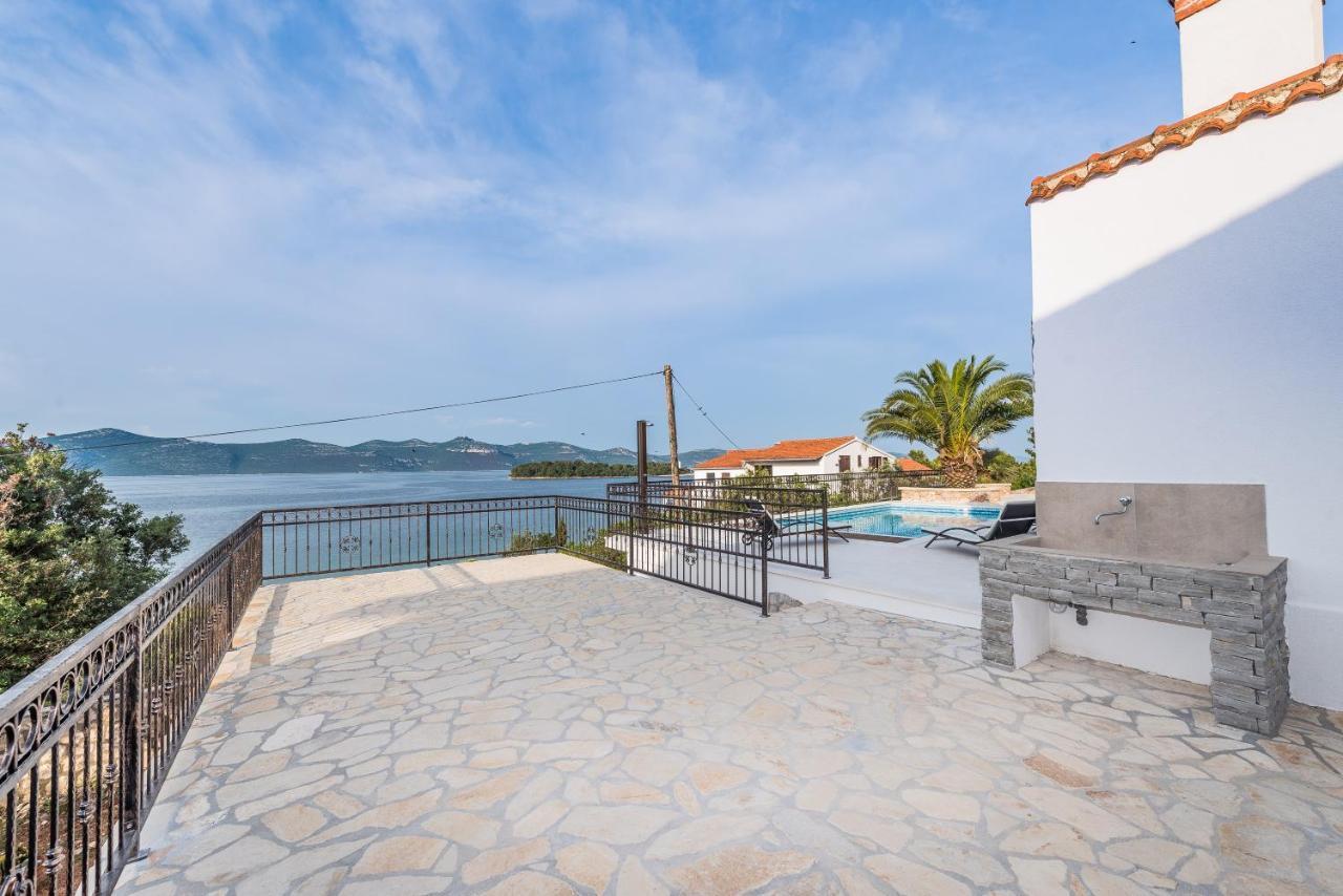 Villa Iz Veli Iz Exterior photo