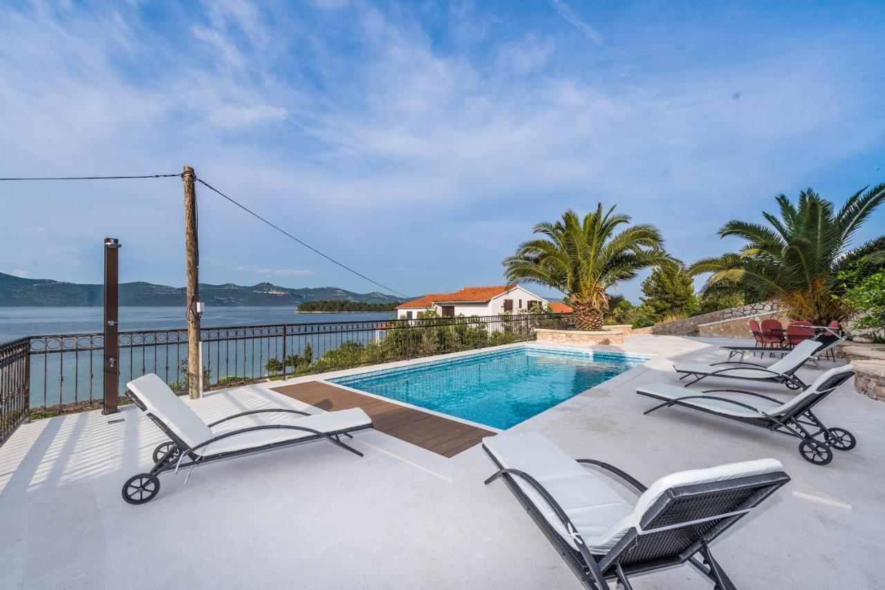Villa Iz Veli Iz Exterior photo