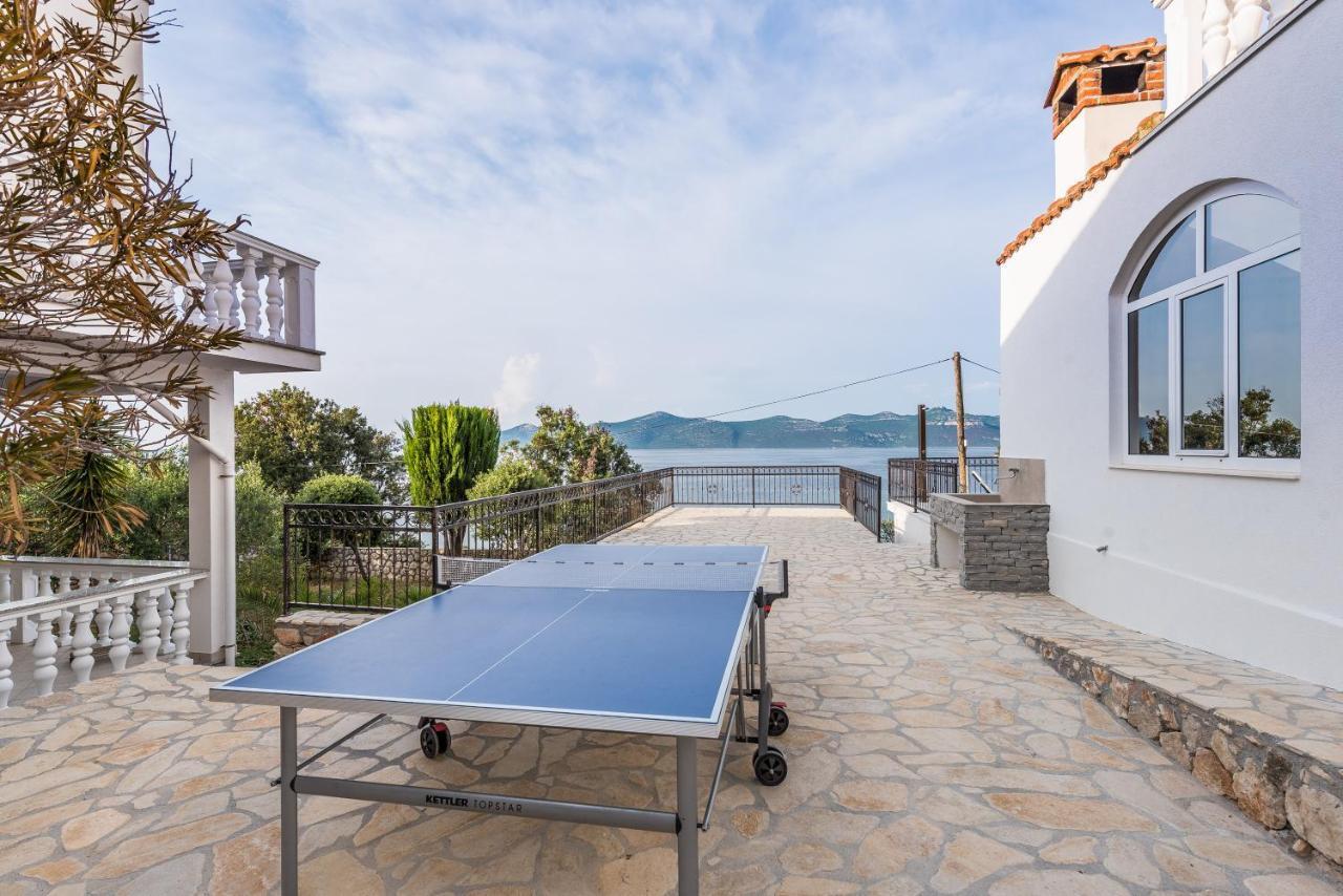 Villa Iz Veli Iz Exterior photo